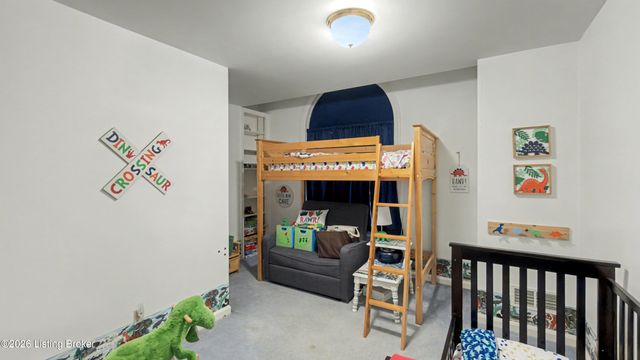 10935 Old Harrods Woods Cir, Louisville, KY 40223