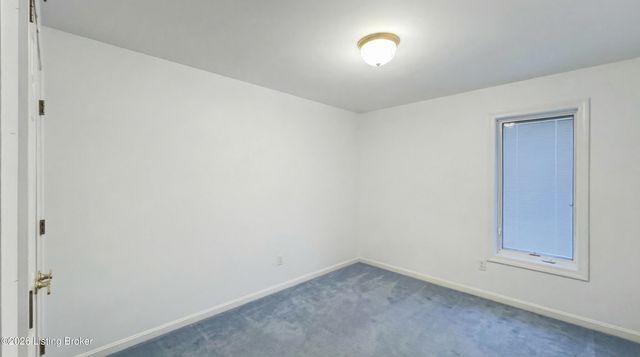 10935 Old Harrods Woods Cir, Louisville, KY 40223