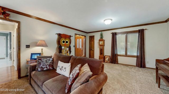 10935 Old Harrods Woods Cir, Louisville, KY 40223