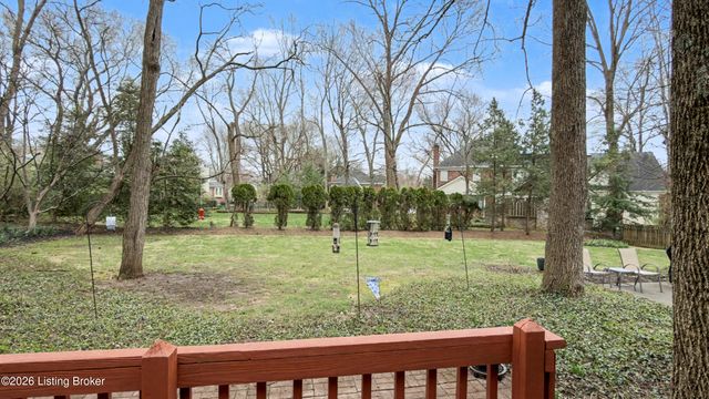 10935 Old Harrods Woods Cir, Louisville, KY 40223