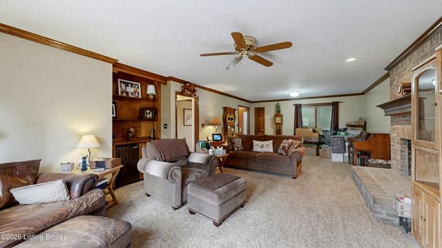 10935 Old Harrods Woods Cir, Louisville, KY 40223