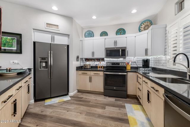 8880 E PARAISO Drive 105, Scottsdale, AZ 85255