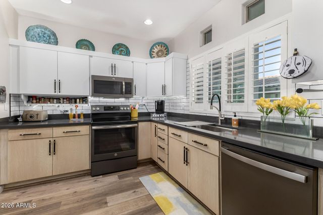 8880 E PARAISO Drive 105, Scottsdale, AZ 85255