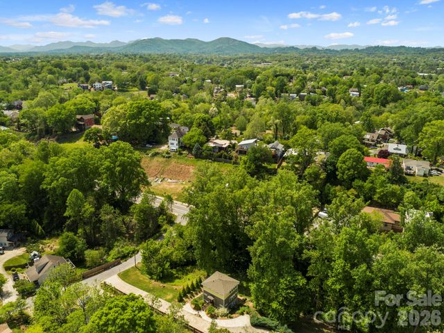 9999 Euclid Boulevard, Asheville, NC 28806