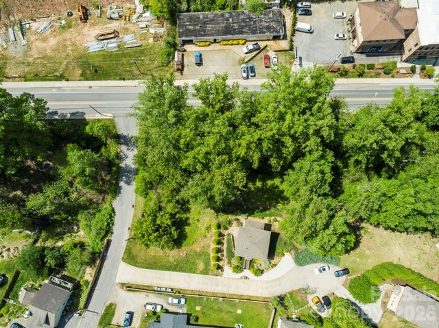 9999 Euclid Boulevard, Asheville, NC 28806
