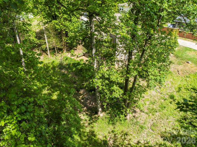9999 Euclid Boulevard, Asheville, NC 28806
