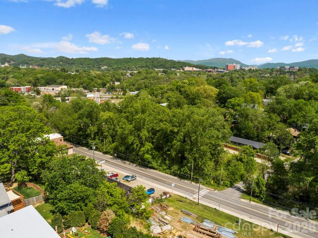 9999 Euclid Boulevard, Asheville, NC 28806