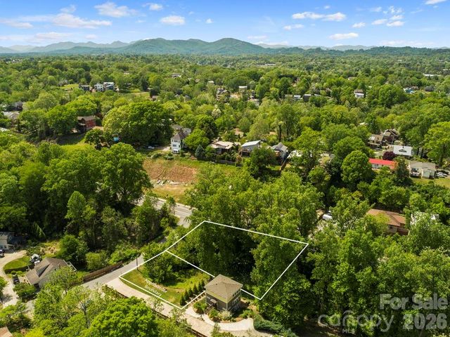 9999 Euclid Boulevard, Asheville, NC 28806
