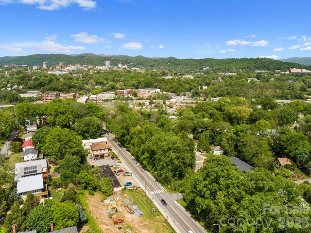 9999 Euclid Boulevard, Asheville, NC 28806