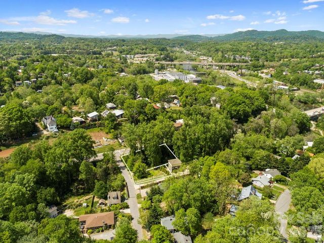 9999 Euclid Boulevard, Asheville, NC 28806