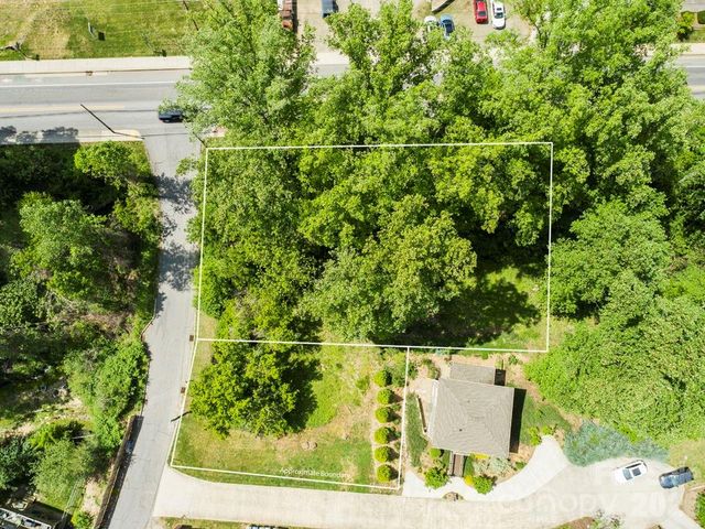 9999 Euclid Boulevard, Asheville, NC 28806
