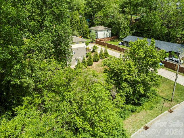 9999 Euclid Boulevard, Asheville, NC 28806