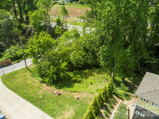 9999 Euclid Boulevard, Asheville, NC 28806
