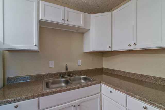 8128 Barclay Street 203A, Dallas, TX 75227