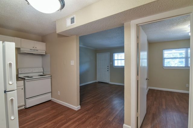 8128 Barclay Street 203A, Dallas, TX 75227