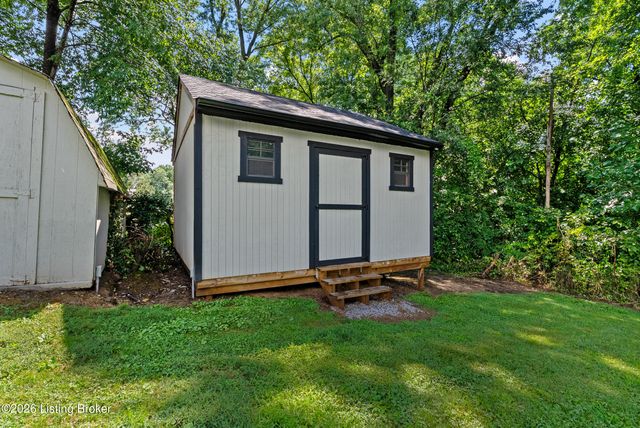 9923 Appollo Ln, Louisville, KY 40272