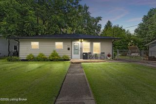 9923 Appollo Ln, Louisville, KY 40272