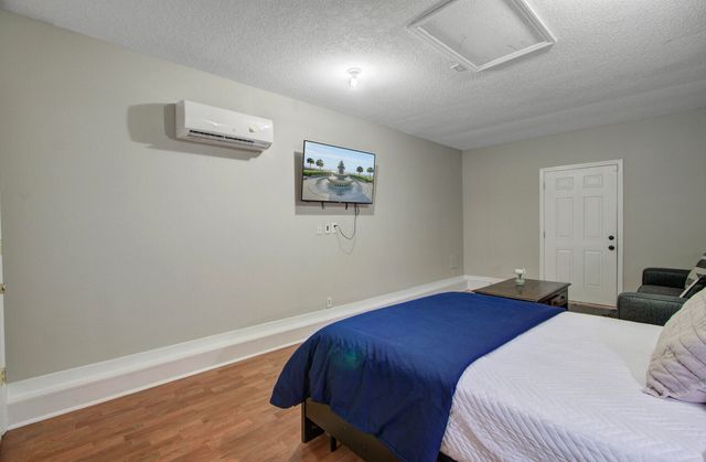 230 Lindy Creek Road, Goose Creek, SC 29445