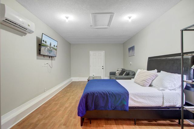 230 Lindy Creek Road, Goose Creek, SC 29445