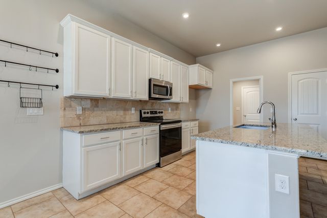 7519 101st Street, Lubbock, TX 79424