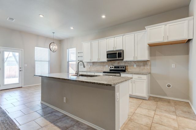 7519 101st Street, Lubbock, TX 79424