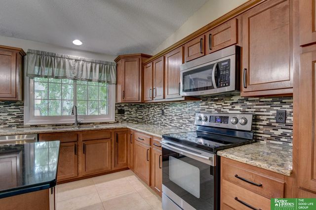 12311 Franklin Street, Omaha, NE 68154