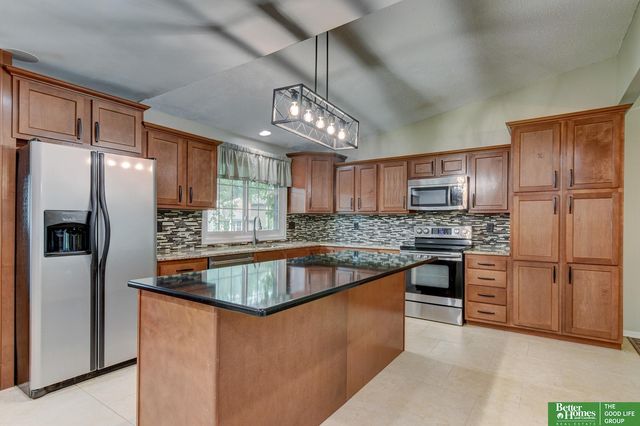 12311 Franklin Street, Omaha, NE 68154