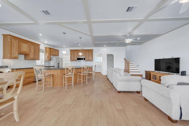 128 Mar Vista Court, Surfside Beach, TX 77541