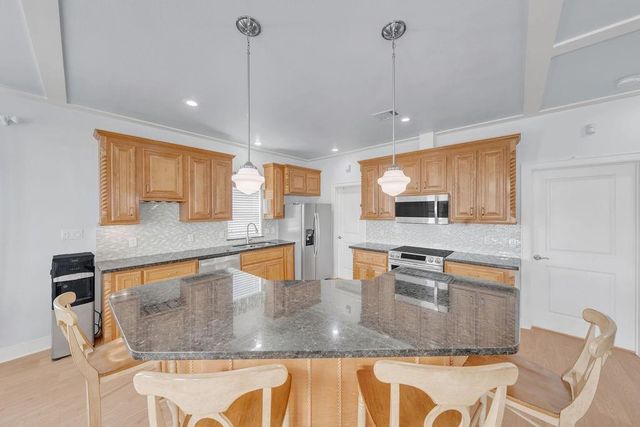 128 Mar Vista Court, Surfside Beach, TX 77541