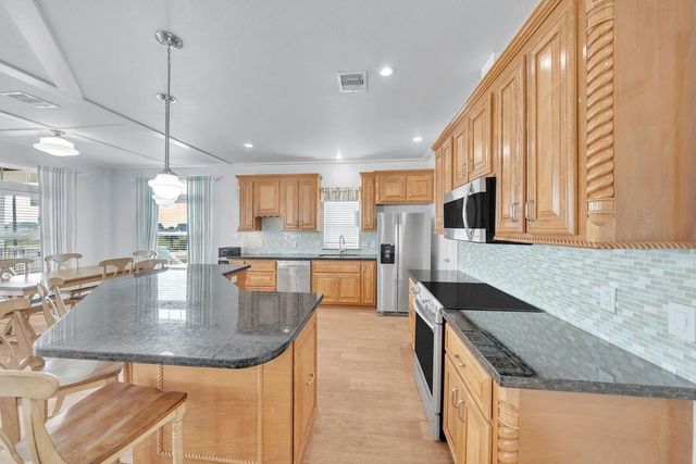 128 Mar Vista Court, Surfside Beach, TX 77541