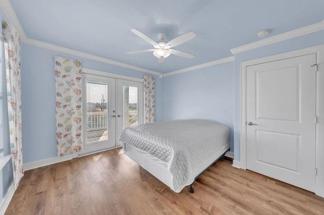 128 Mar Vista Court, Surfside Beach, TX 77541