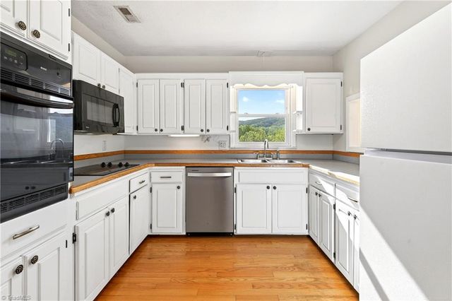 82 Landis Road, Marion, NC 28752