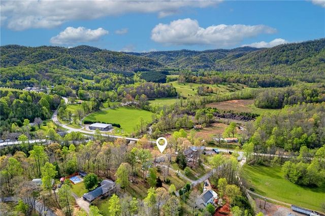 82 Landis Road, Marion, NC 28752