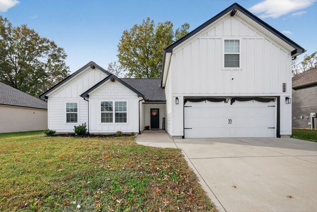 349 Fieldstone Ln, Springfield, TN 37172