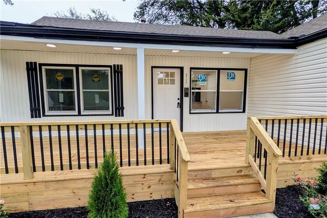 2720 N 33rd Street, Kansas City, KS 66104