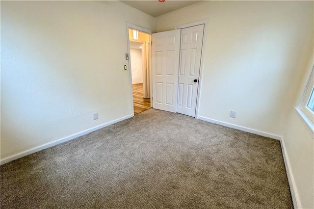 2720 N 33rd Street, Kansas City, KS 66104