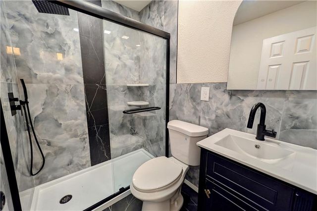 2720 N 33rd Street, Kansas City, KS 66104