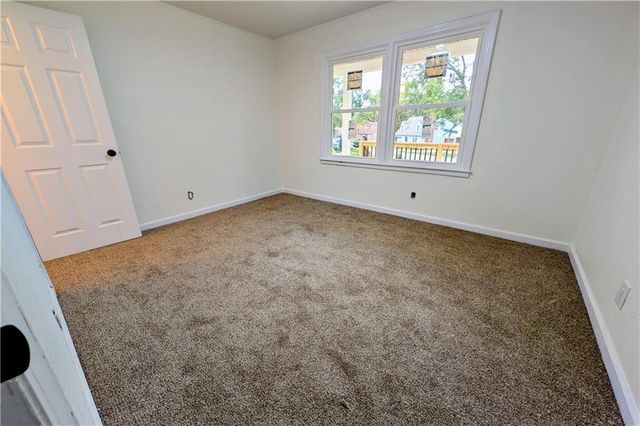 2720 N 33rd Street, Kansas City, KS 66104