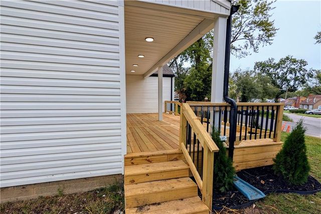2720 N 33rd Street, Kansas City, KS 66104