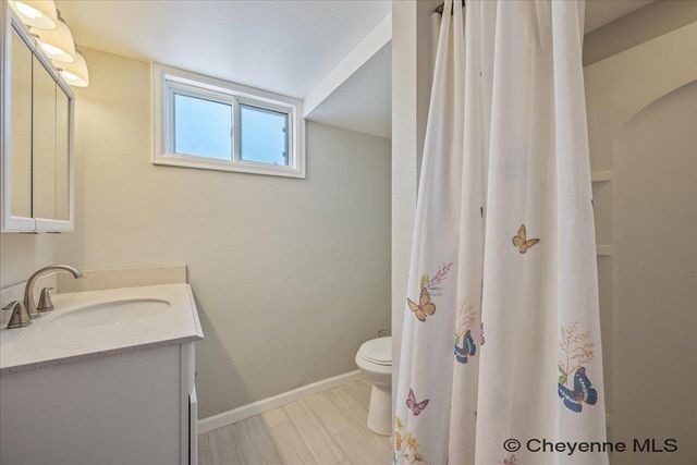 3939 E 8TH ST, Cheyenne, WY 82001