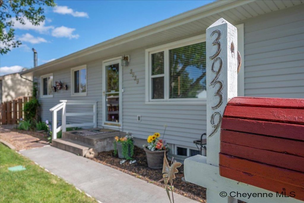 3939 E 8TH ST, Cheyenne, WY 82001