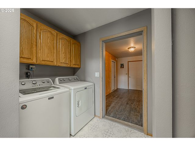 61842 DAVIS SLOUGH Rd, Coos Bay, OR 97420