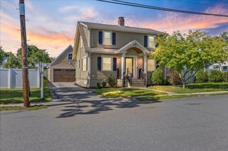 15 William Street, North Andover, MA 01845