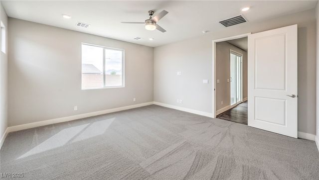 1521 Kaylis Cove Place 15, North Las Vegas, NV 89084