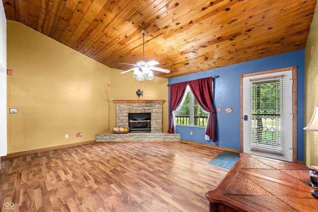 7817 Center Lake Road, Nineveh, IN 46164