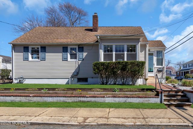 137 Inskip Avenue, Ocean Grove, NJ 07756