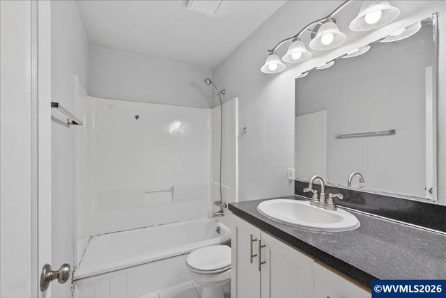 530 Bradley St SE, Albany, OR 97321