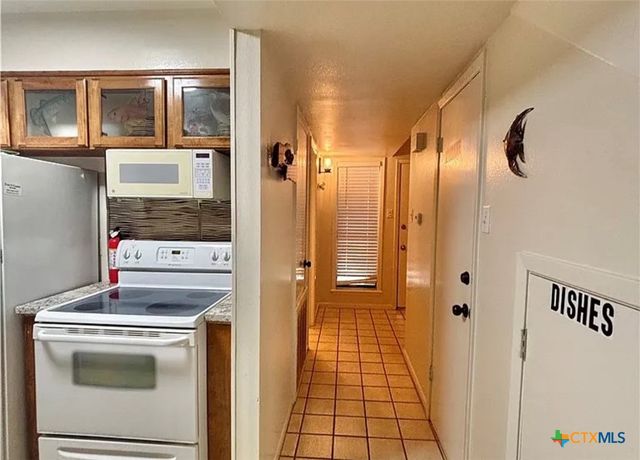 458 S Pirates Cove 4, Port O'connor, TX 77982