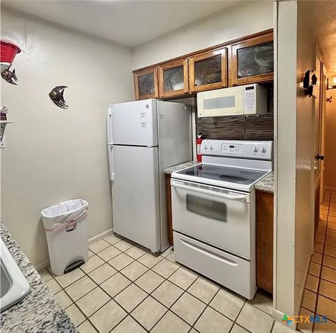 458 S Pirates Cove 4, Port O'connor, TX 77982