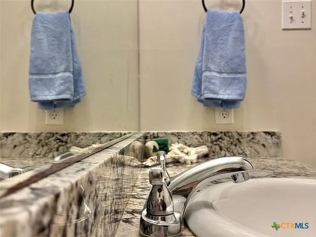 458 S Pirates Cove 4, Port O'connor, TX 77982